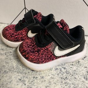 Baby girls Nike sneakers 3C